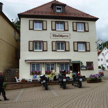 Gasthaus Waldhorn バート・タイナッハ・ツァヴェルシュタイン エクステリア 写真