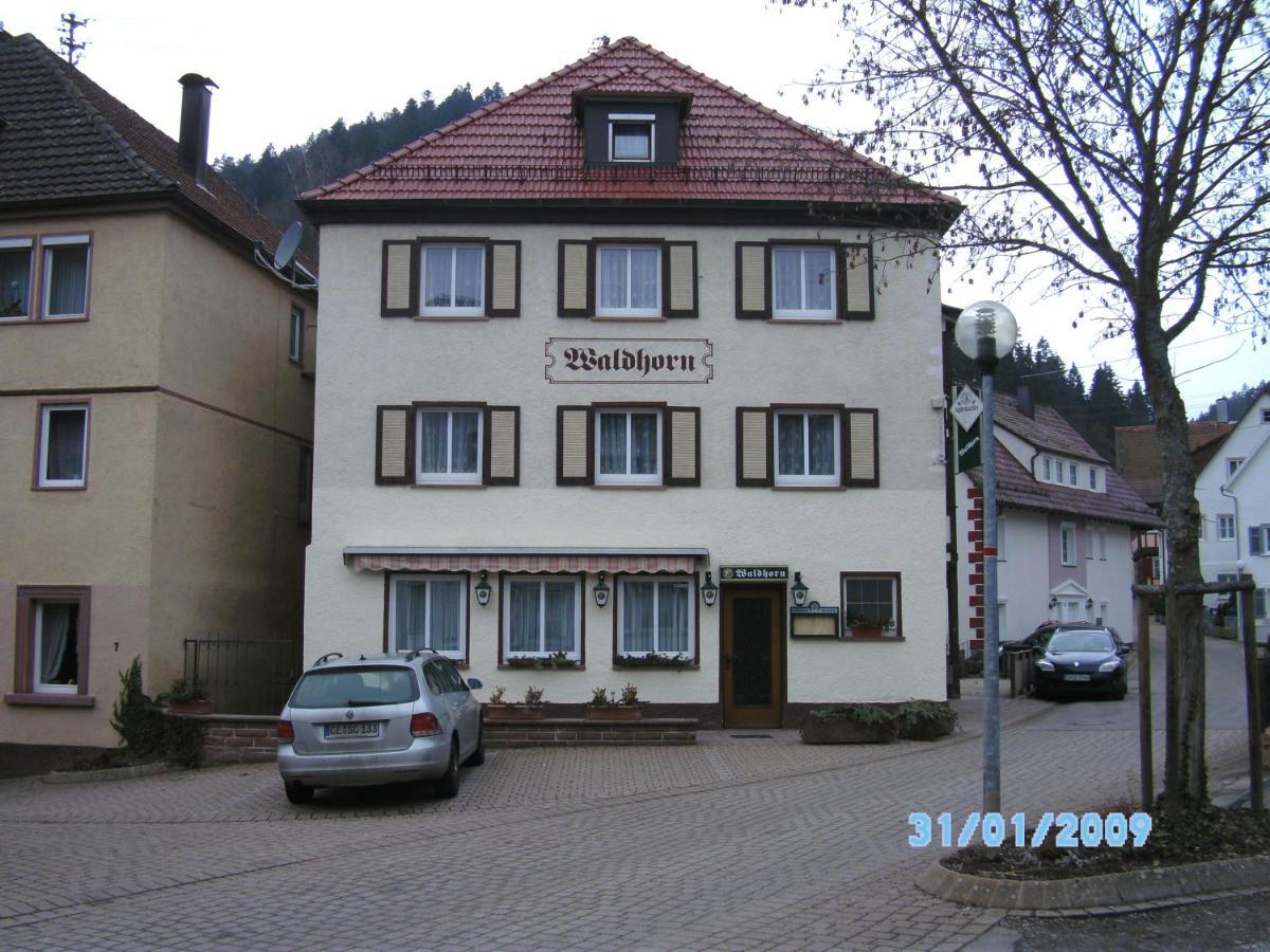 Gasthaus Waldhorn バート・タイナッハ・ツァヴェルシュタイン エクステリア 写真