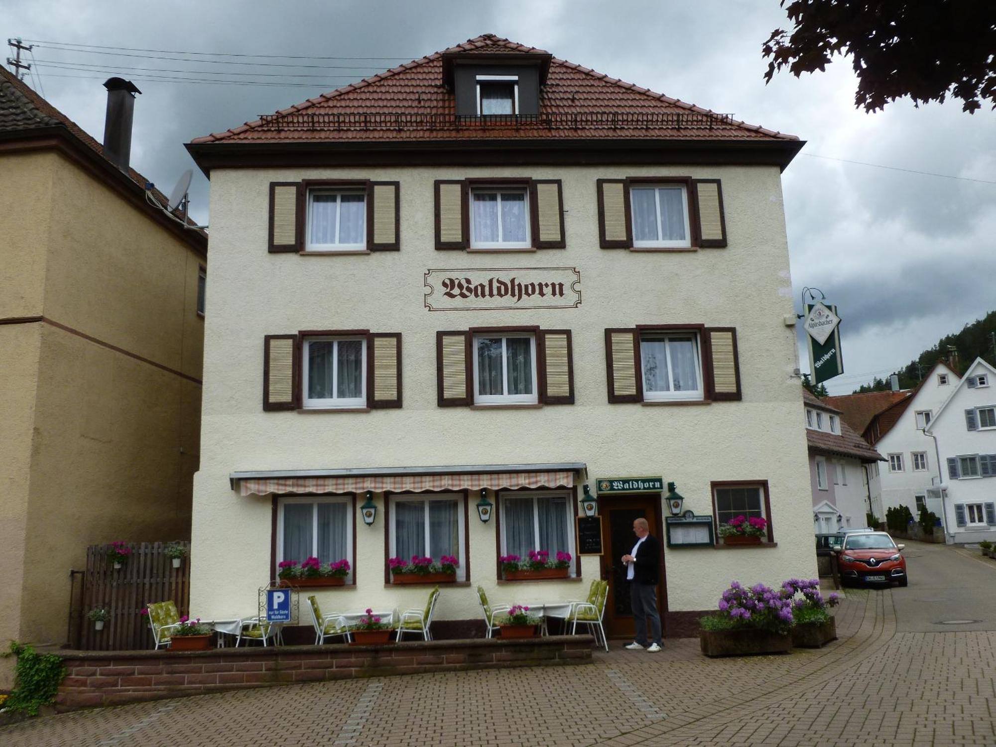 Gasthaus Waldhorn バート・タイナッハ・ツァヴェルシュタイン エクステリア 写真